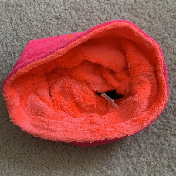 Youth Under Armour beanie - Picture 4 of 4